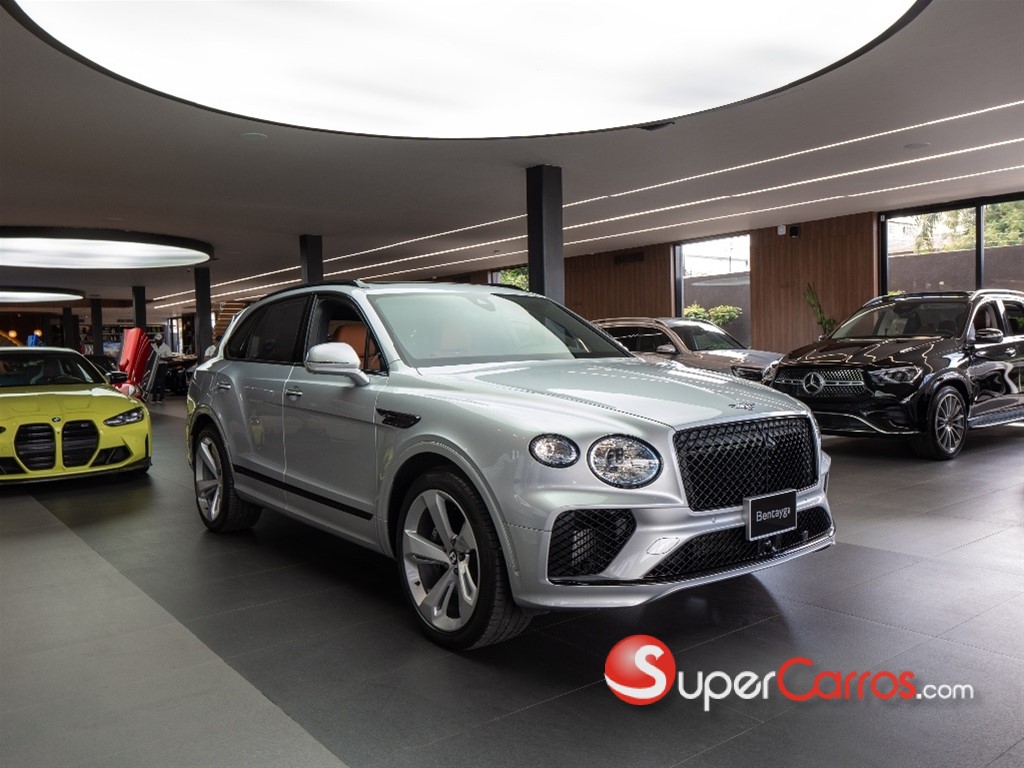 2024 Bentley Bentayga — foto 9 / 12