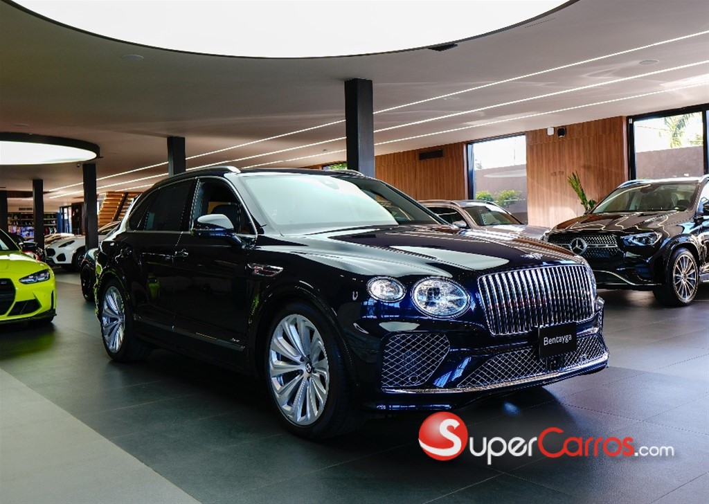 2025 Bentley Bentayga — foto 3 / 12