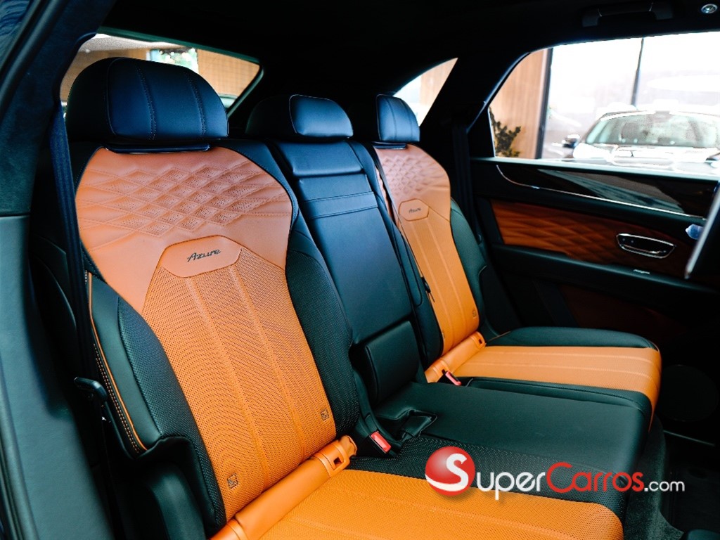 2025 Bentley Bentayga — foto 5 / 12