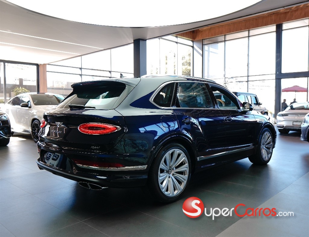 2025 Bentley Bentayga — foto 11 / 12