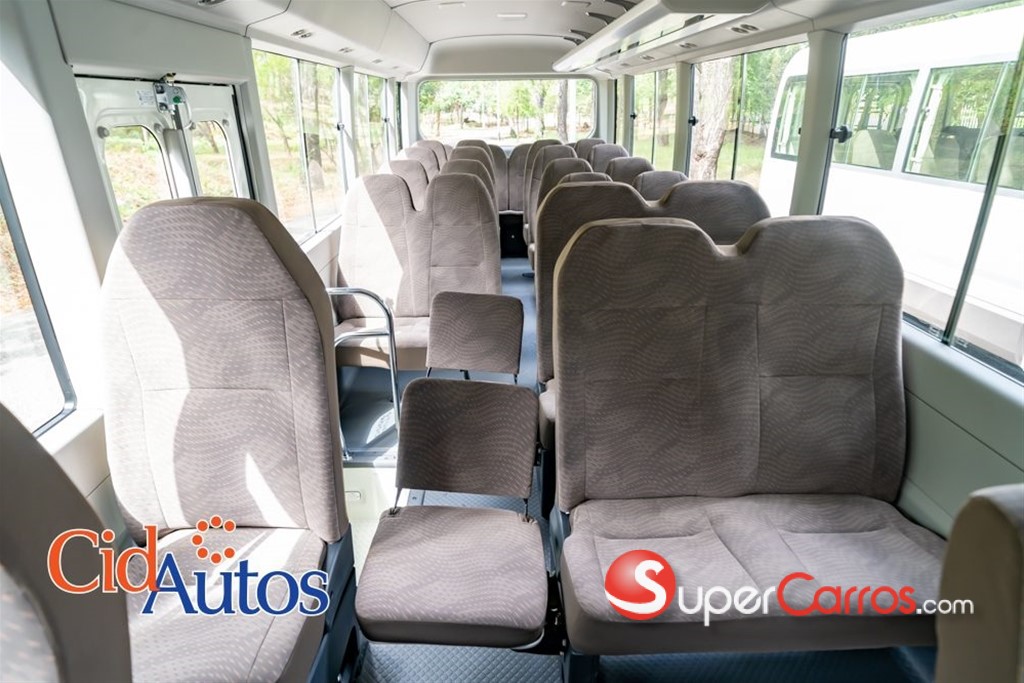 2026 Toyota Coaster — foto 11 / 12