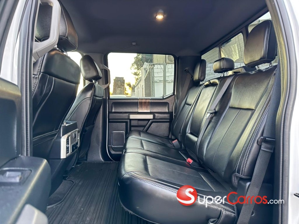 2020 Ford F 150 Lariat — foto 10 / 11