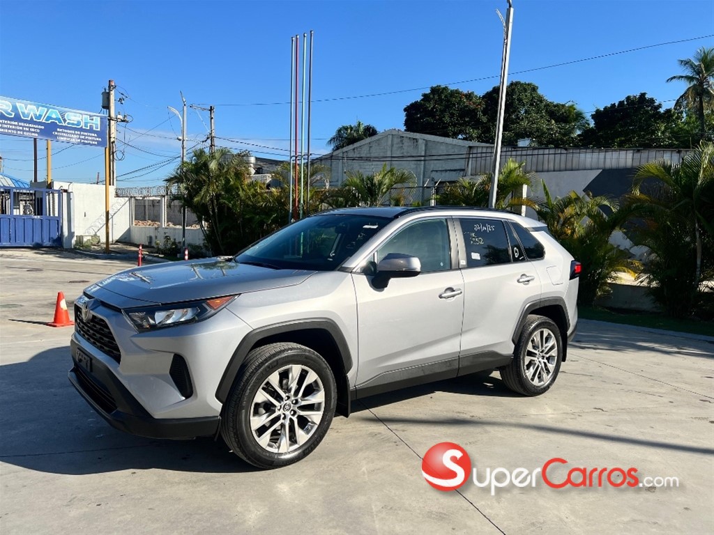 2021 Toyota RAV4 LE — foto 2 / 11