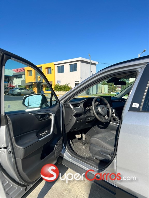 2021 Toyota RAV4 LE — foto 7 / 11