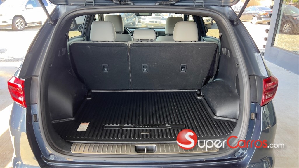 2020 Kia Sportage S — foto 8 / 12