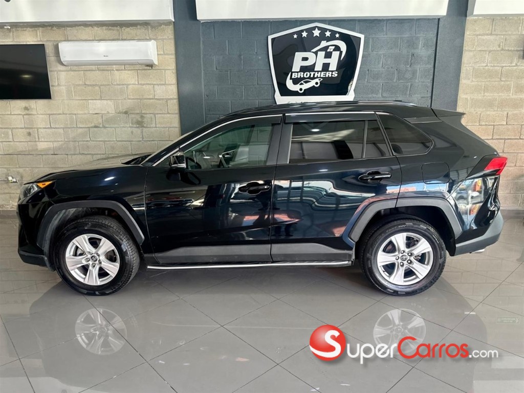 2021 Toyota RAV4 XLE — foto 3 / 12