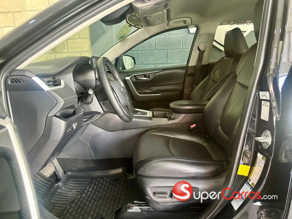 2021 Toyota RAV4 XLE — foto 6 / 12