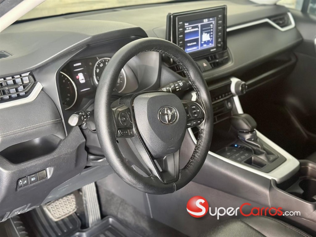 2021 Toyota RAV4 XLE — foto 7 / 12