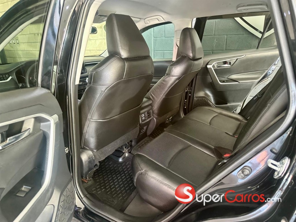 2021 Toyota RAV4 XLE — foto 11 / 12