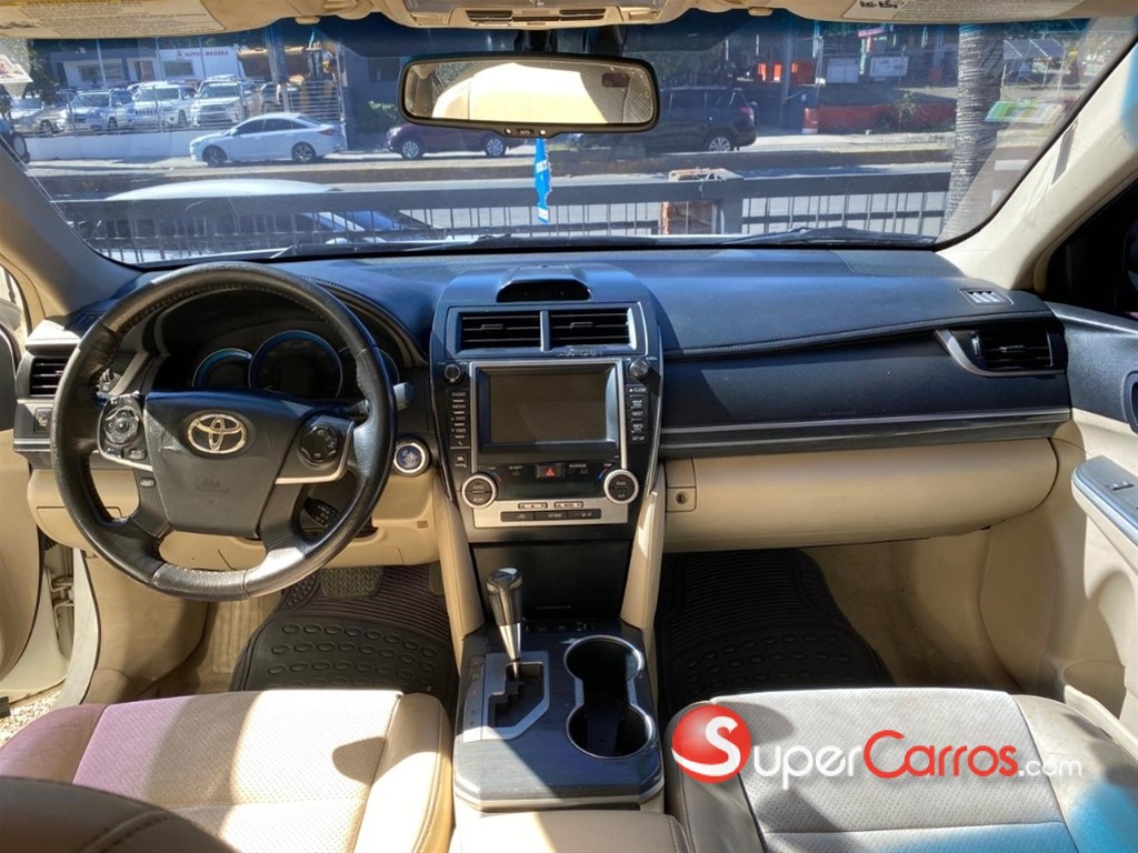 2012 Toyota Camry XLE Hybrid — foto 6 / 10