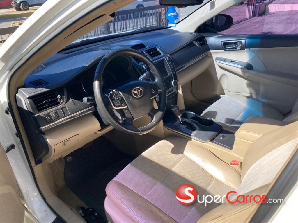 2012 Toyota Camry XLE Hybrid — foto 8 / 10