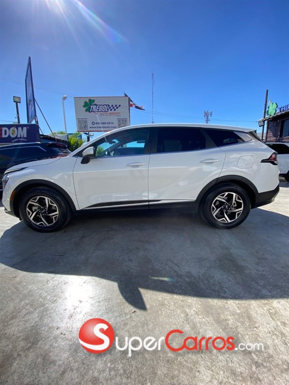2023 Kia Sportage LX — foto 2 / 9