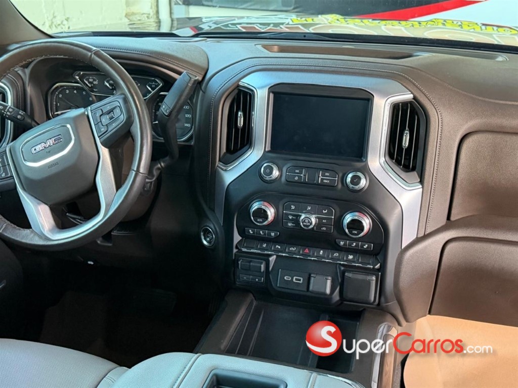 2021 GMC Sierra — foto 8 / 12