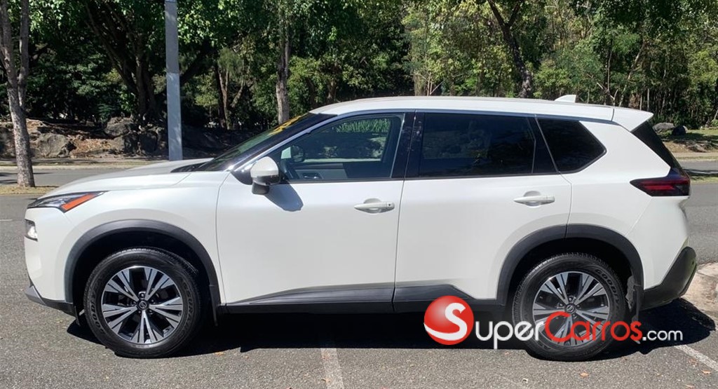 2021 Nissan Rogue SV — foto 2 / 12