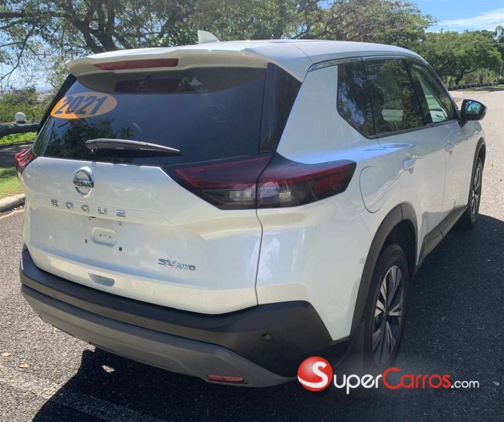 2021 Nissan Rogue SV — foto 7 / 12