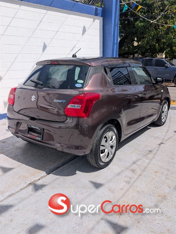 2020 Suzuki Swift — foto 8 / 12