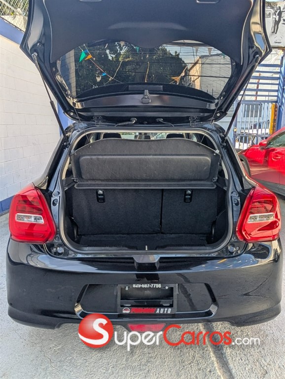 2020 Suzuki Swift RS Sport — foto 7 / 12