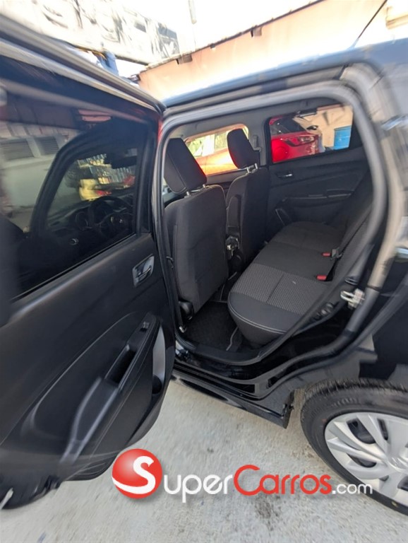 2020 Suzuki Swift RS Sport — foto 11 / 12
