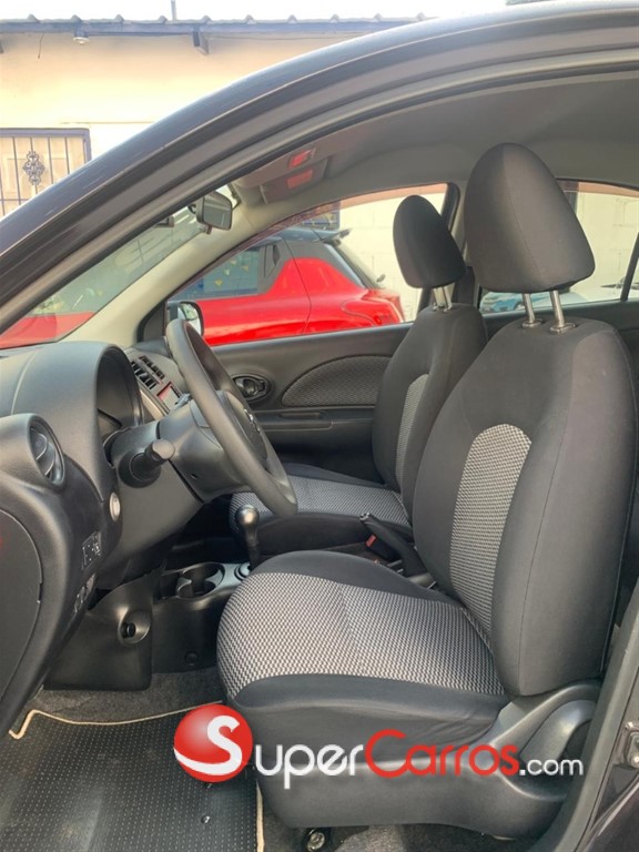 2018 Nissan March — foto 8 / 12