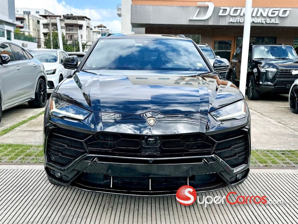 2019 Lamborghini Urus — foto 2 / 12