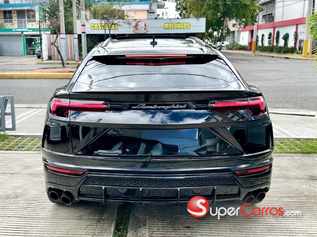 2019 Lamborghini Urus — foto 11 / 12