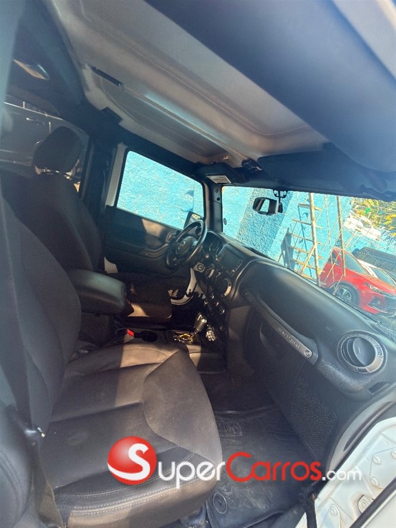 2018 Jeep Wrangler Sahara Unlimited — foto 4 / 6