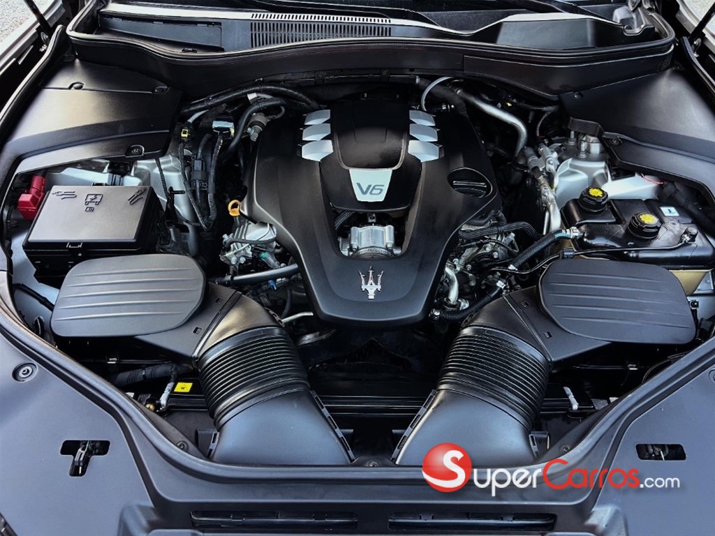 2018 Maserati Levante Luxury — foto 2 / 12