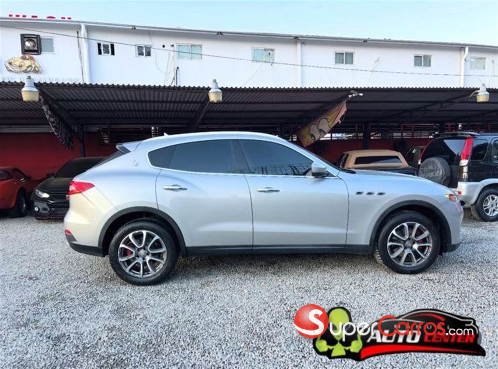 2018 Maserati Levante Luxury — foto 9 / 12
