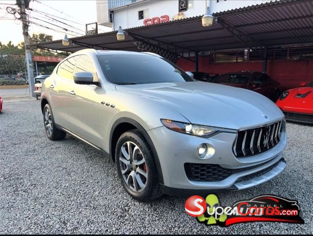 2018 Maserati Levante Luxury — foto 10 / 12