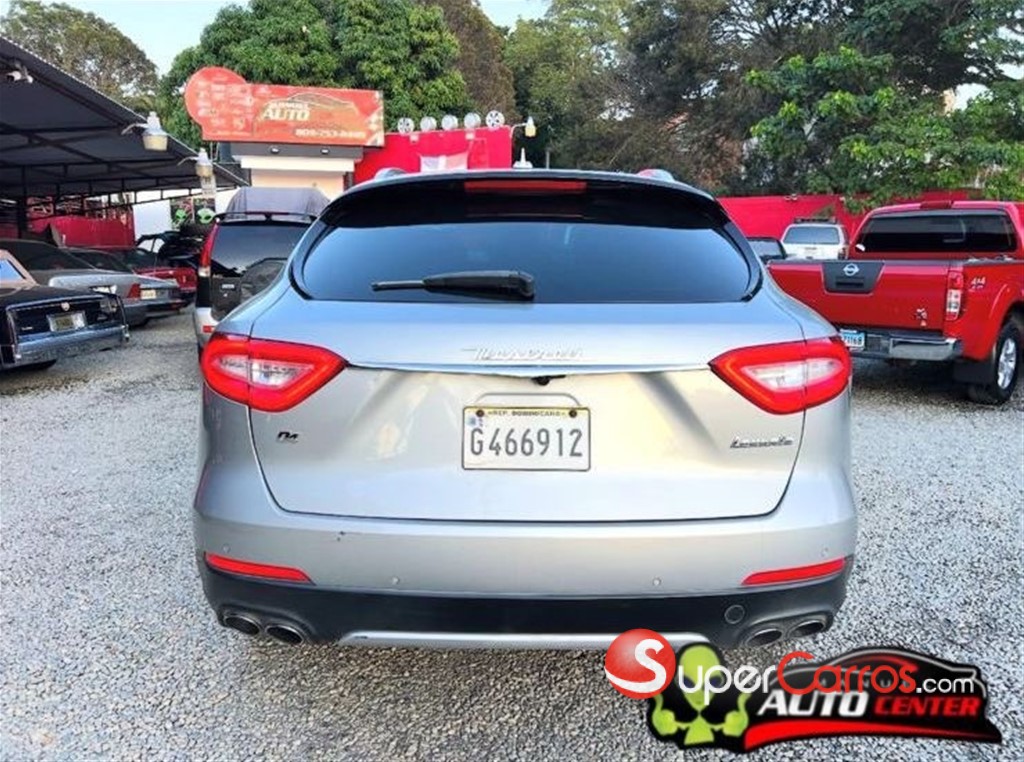 2018 Maserati Levante Luxury — foto 11 / 12