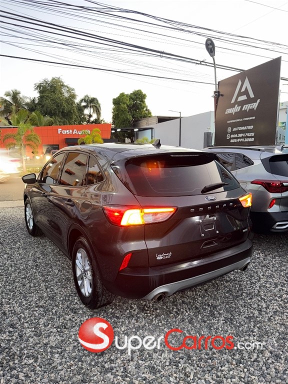 2020 Ford Escape S — foto 3 / 9