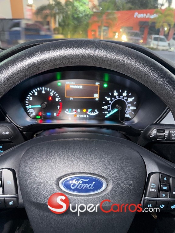 2020 Ford Escape S — foto 5 / 9