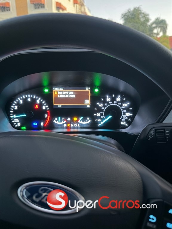 2020 Ford Escape S — foto 8 / 9