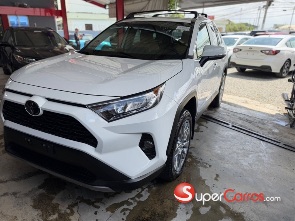 2021 Toyota RAV4 XLE PLUS