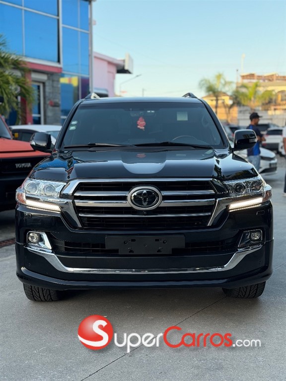 2019 Toyota Land Cruiser VXR — foto 3 / 12