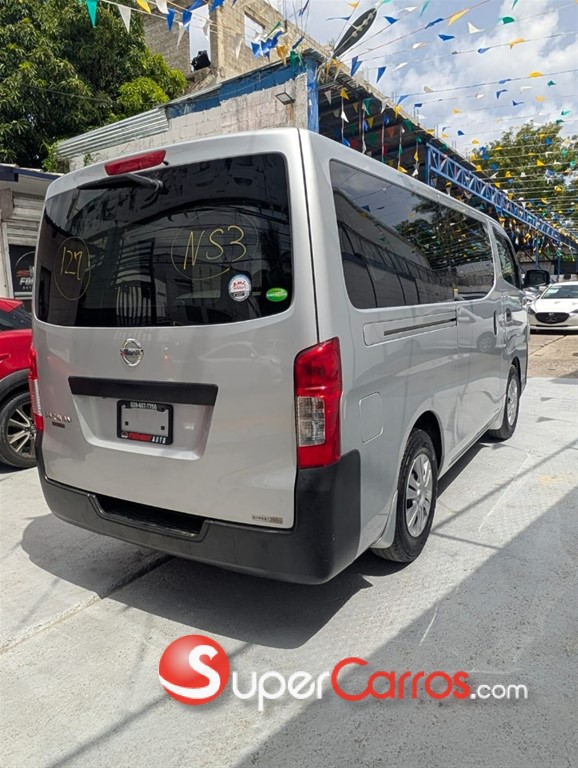 2021 Nissan Caravan — foto 9 / 12