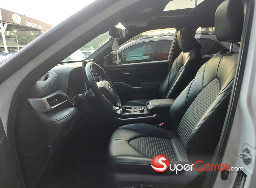 2022 Toyota Highlander XSE — foto 4 / 10