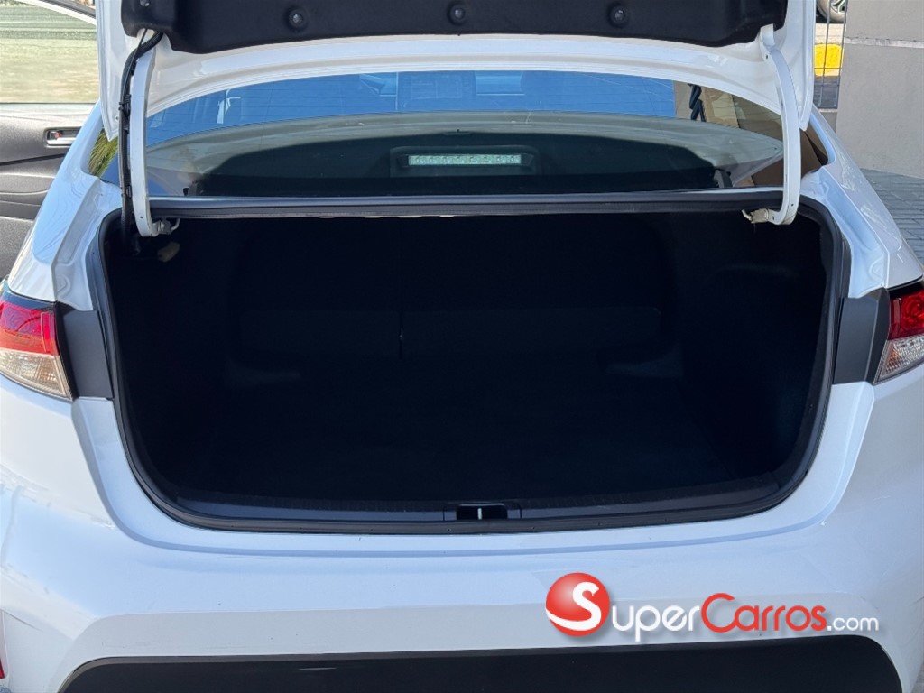 2021 Toyota Corolla LE — foto 10 / 12