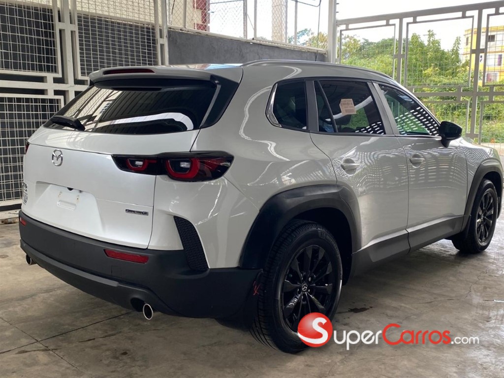 2023 Mazda CX-50 Preferred — foto 2 / 10