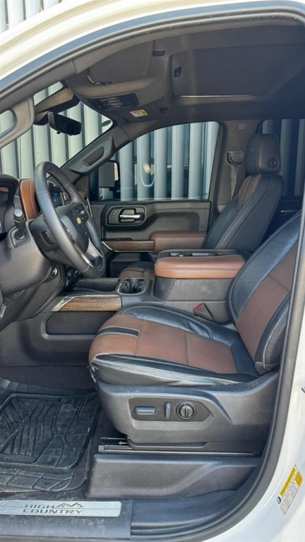 2022 Chevrolet Silverado High Country — foto 5 / 6