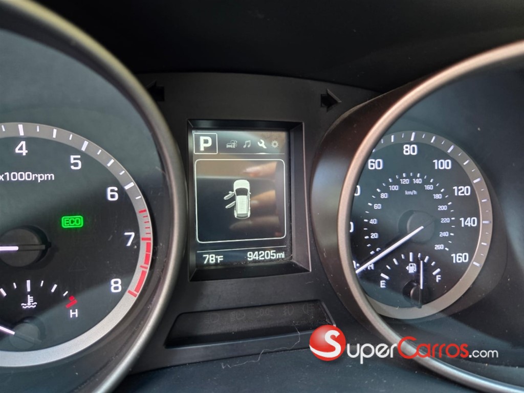 2017 Hyundai Santa Fe SE — foto 2 / 12