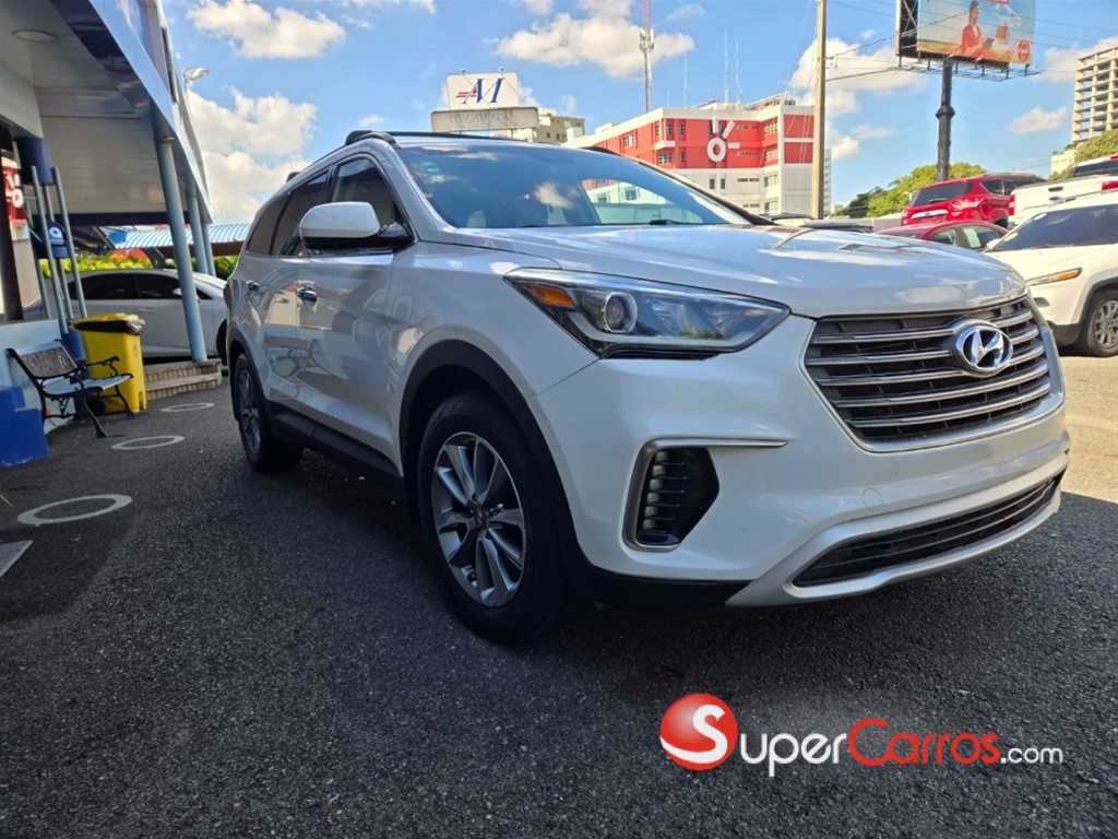 2017 Hyundai Santa Fe SE — foto 8 / 12