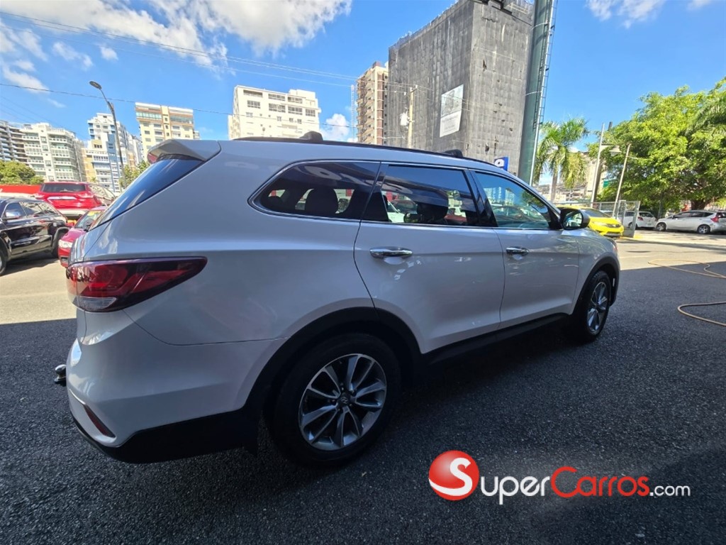 2017 Hyundai Santa Fe SE — foto 11 / 12