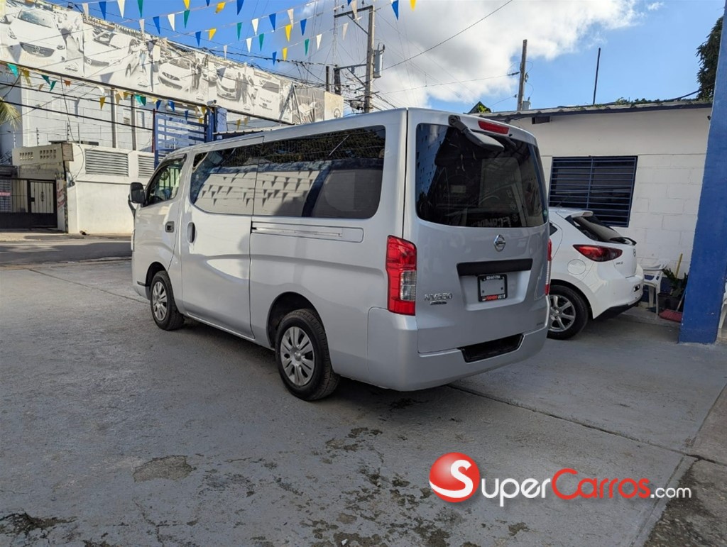 2020 Nissan NV 350 — foto 9 / 11