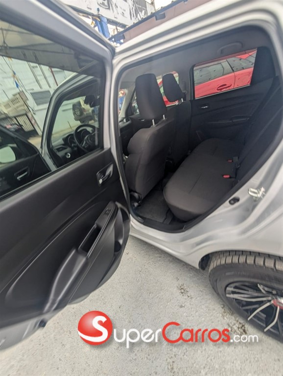 2020 Suzuki Swift — foto 9 / 12