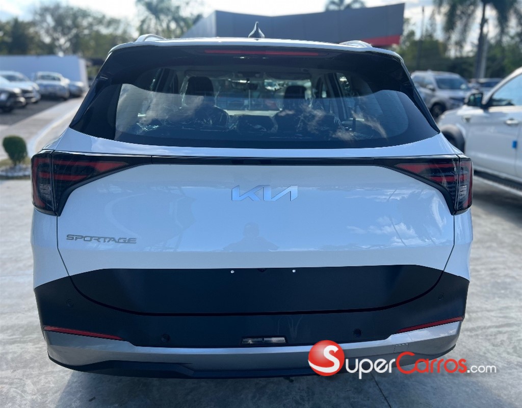 2027 Kia Sportage Sport — foto 3 / 12