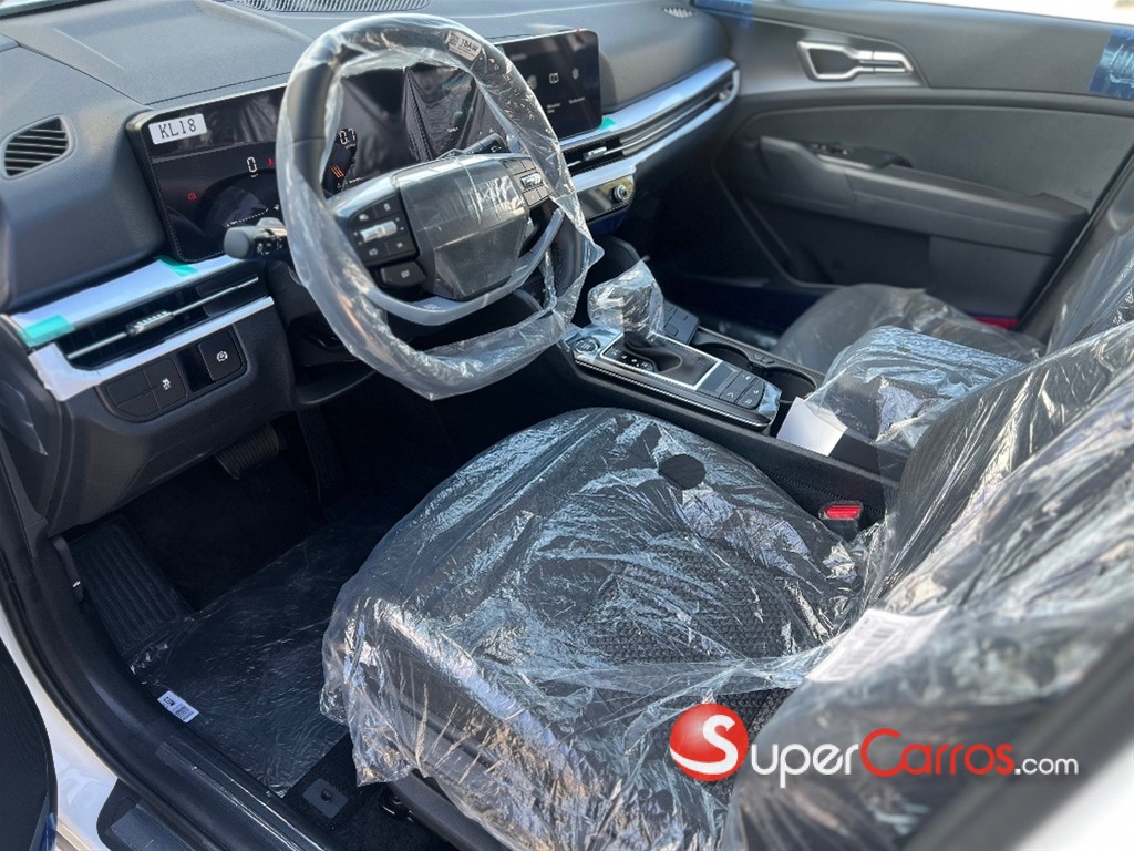 2027 Kia Sportage Sport — foto 9 / 12