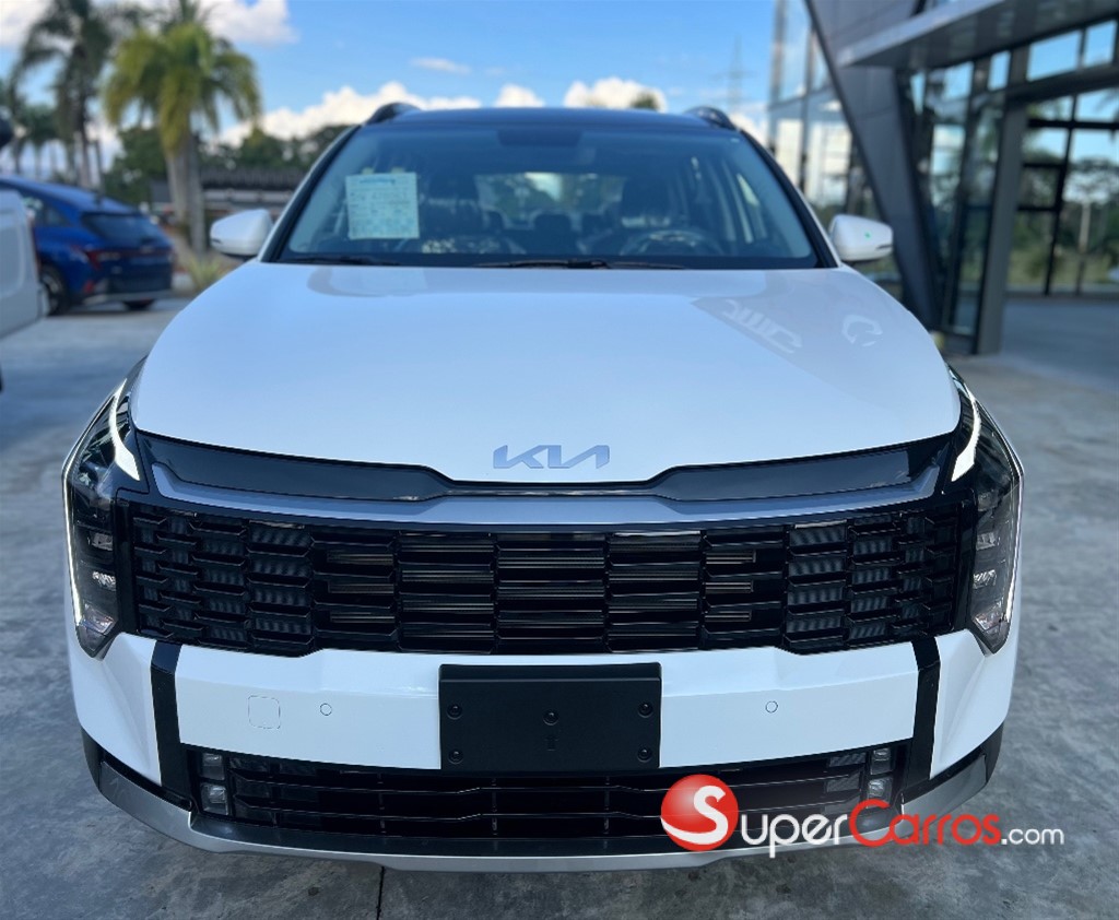 2027 Kia Sportage Luxury — foto 2 / 12