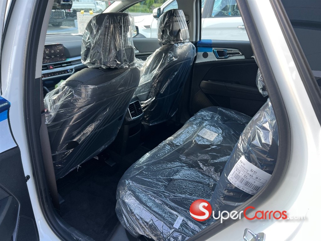 2027 Kia Sportage Luxury — foto 10 / 12