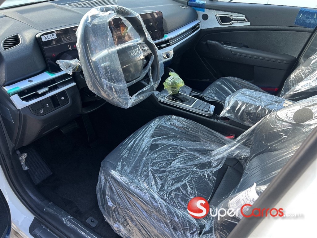 2027 Kia Sportage Luxury — foto 11 / 12